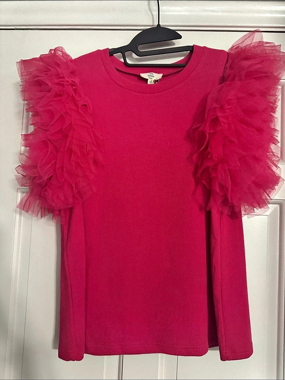 entro Pink Ruffle Sleeve Top Size Medium NWT